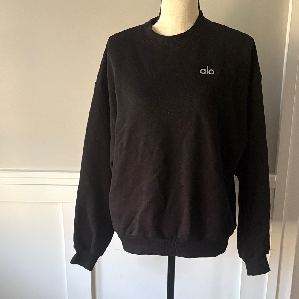 ALO Yoga Black Accolade Crew Neck Pullover